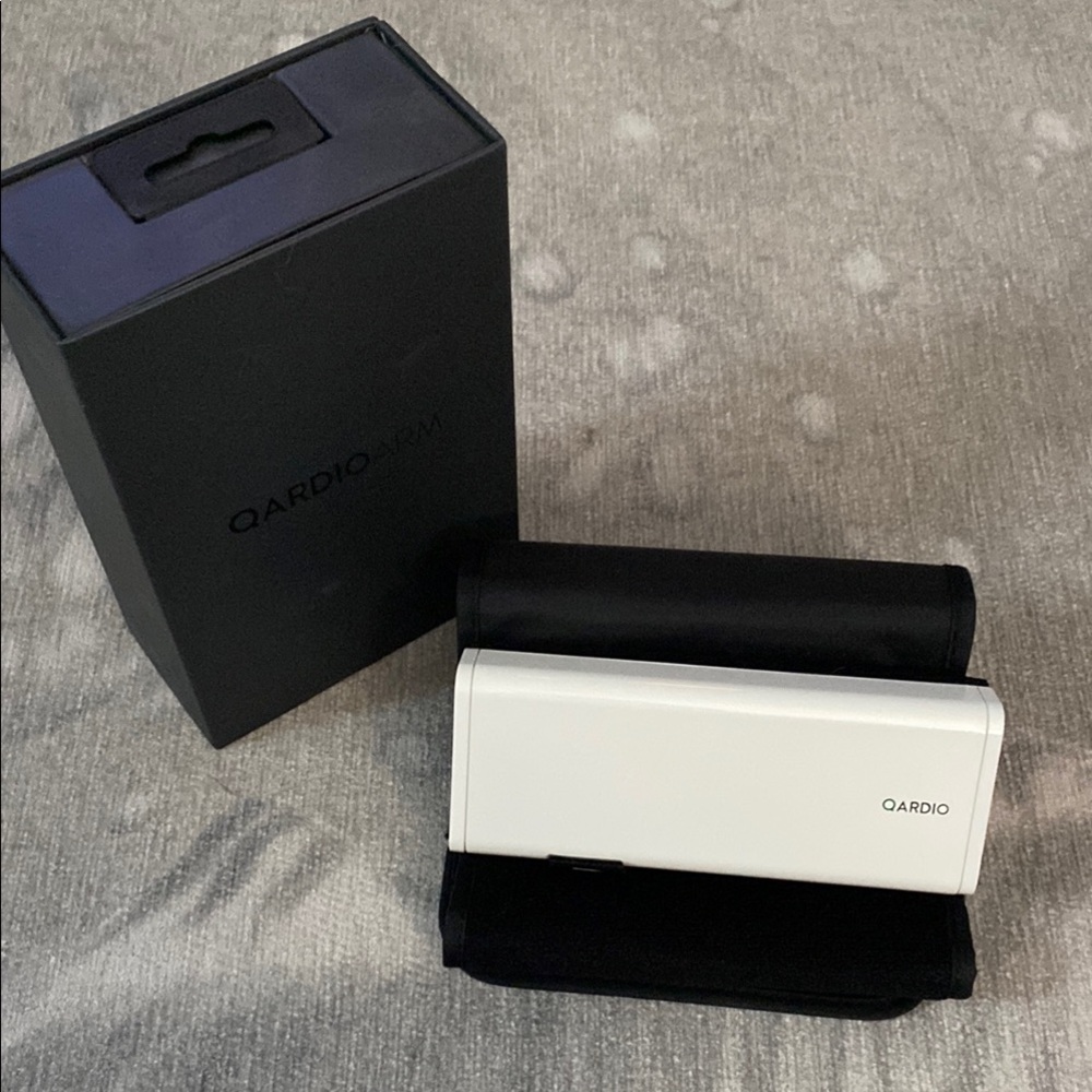 Qardio White Blood Pressure Monitor